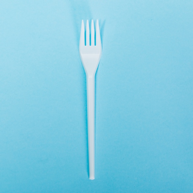 Furculiță unică folosință alb