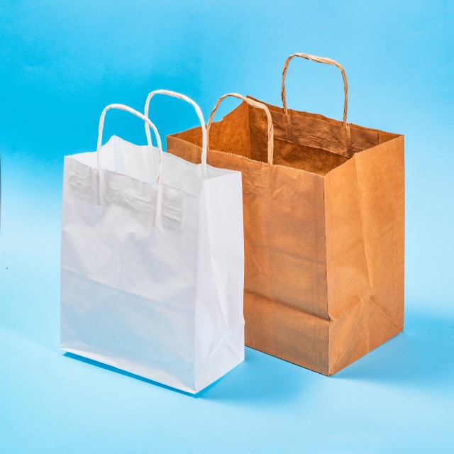 Sacoșă din hârtie cu mâner