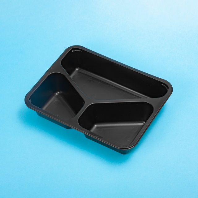 Caserolă termosudabilă, trei compartimente