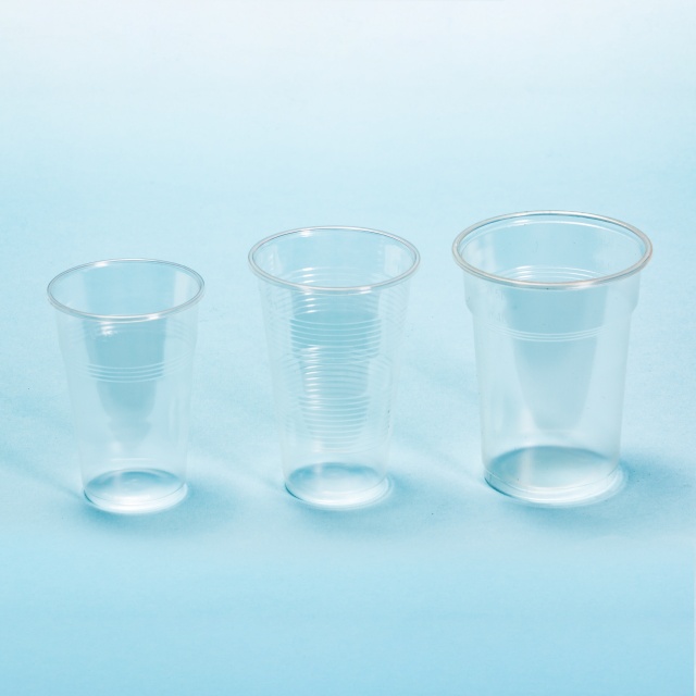 Pahare din plastic transparent